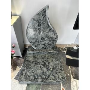 N°6 Cinéraire en granit VERT OLIVE : VENDU