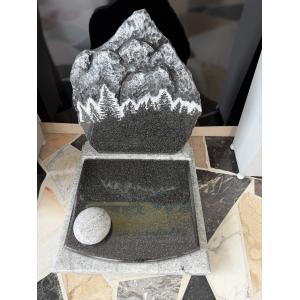N°5 Cinéraire en granit REGAL BLACK