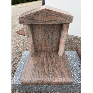 N°1 Cinéraire en granit JUPARANA : VENDU