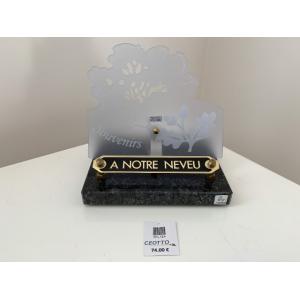 Plexiglass et Granit 74€