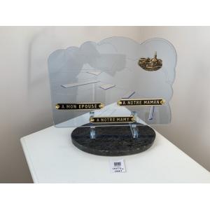 Plexiglass et Granit 120€