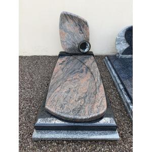 N°23 en granit JUPARANA et NOIR