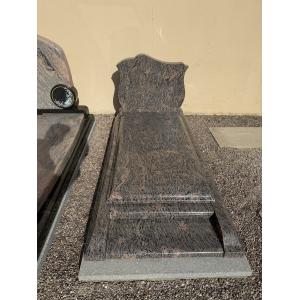 N°24 en granit ROSE CELESTE
