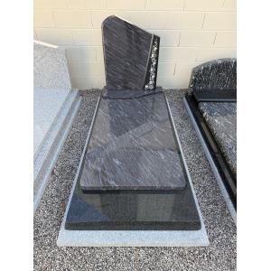 N°19 en granit VIRGIN BLUE et NOIR